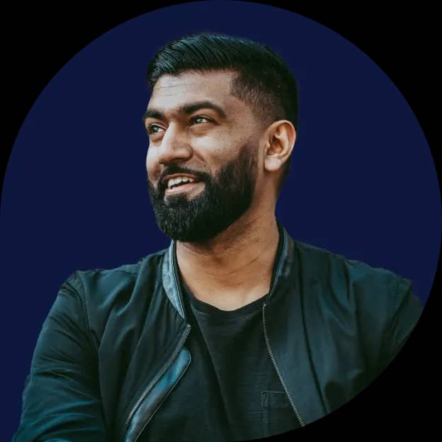 Headshot of Hamza Khan